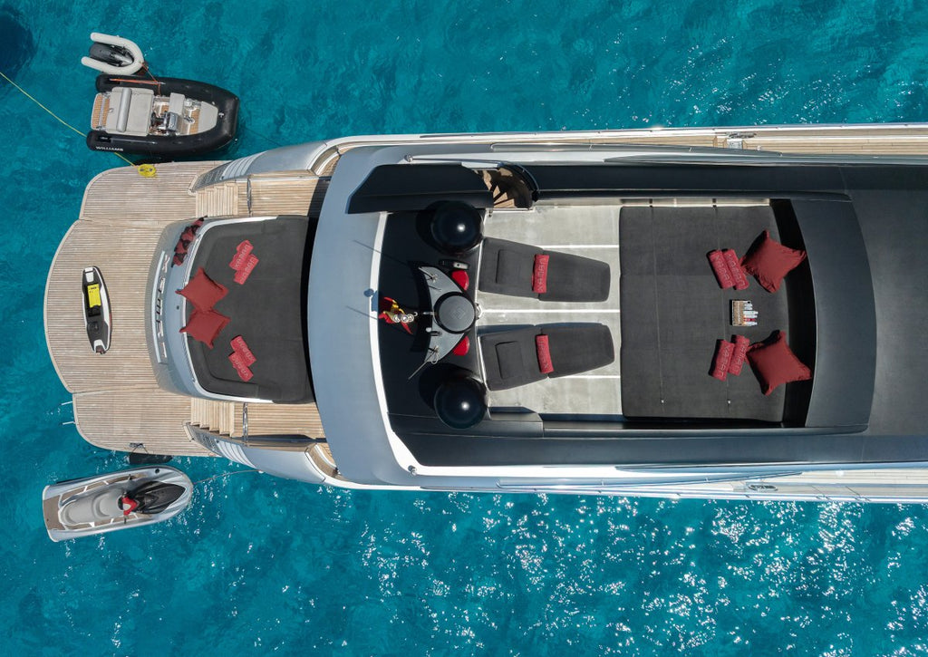 Pershing 90