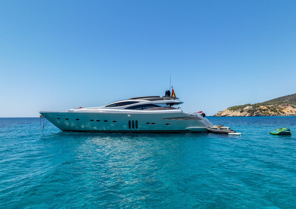 Pershing 90