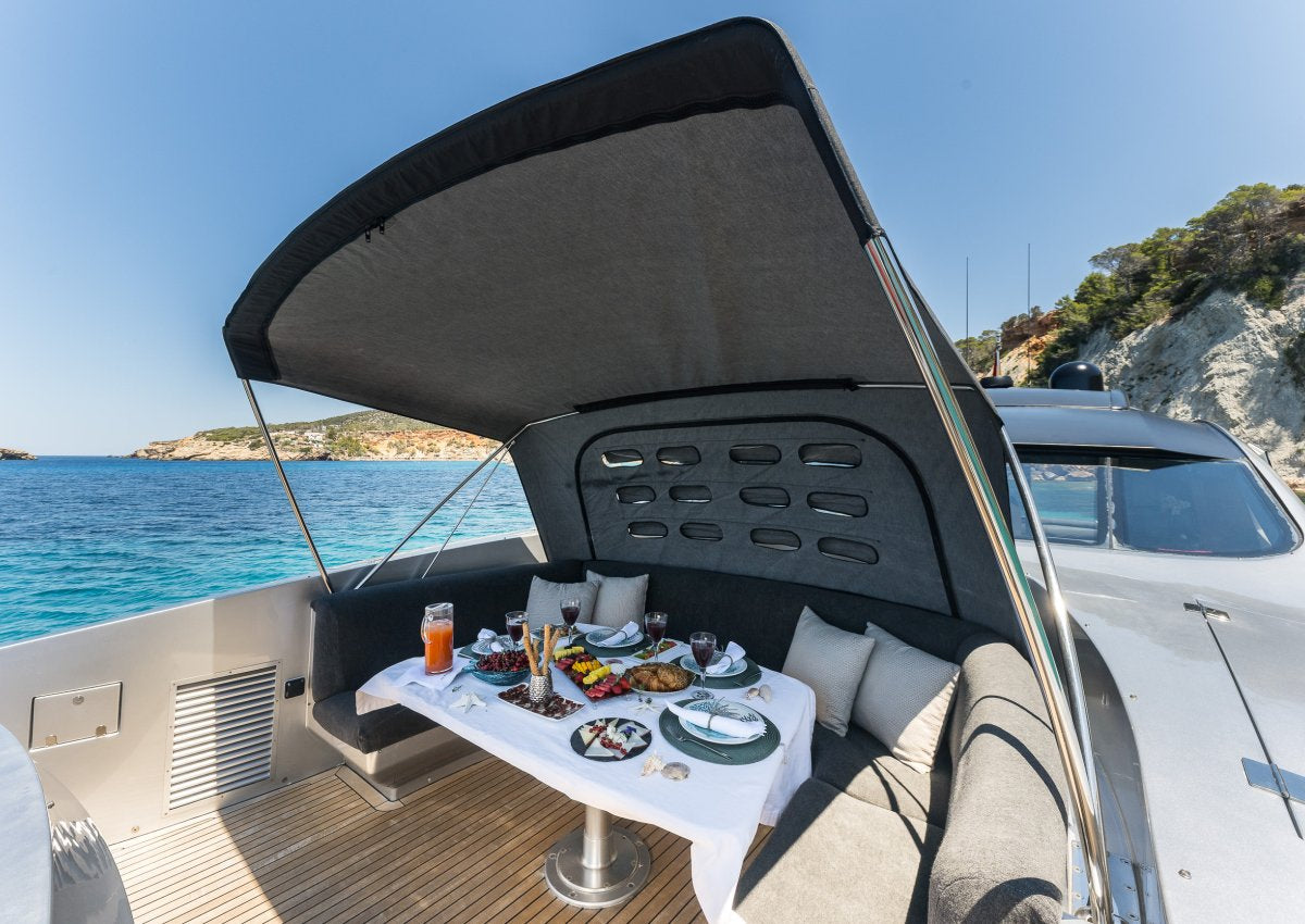 Pershing 90