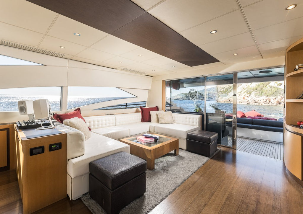 Pershing 90