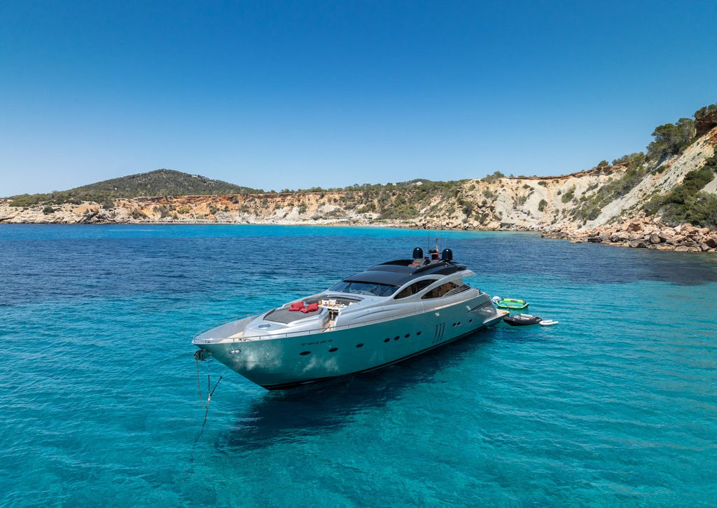 Pershing 90