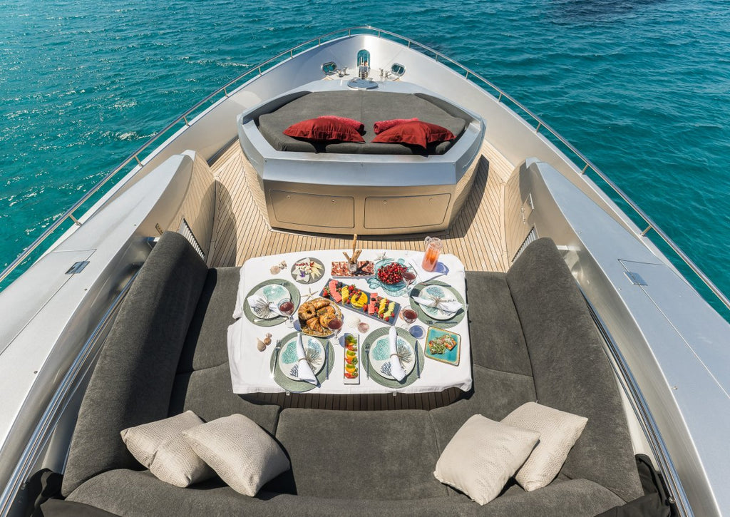 Pershing 90