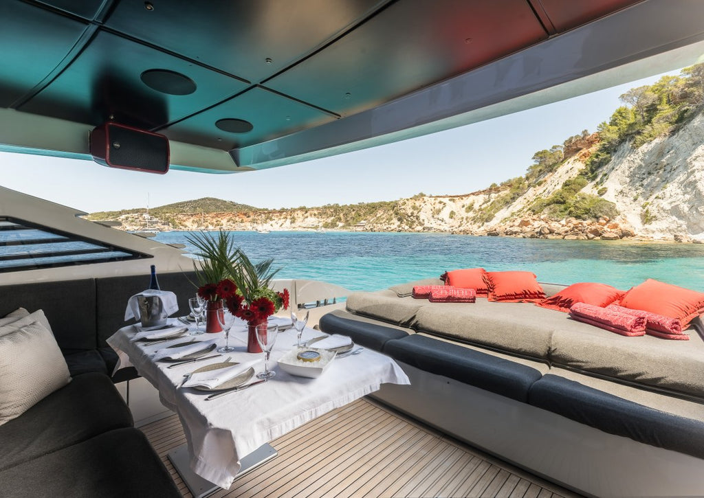 Pershing 90